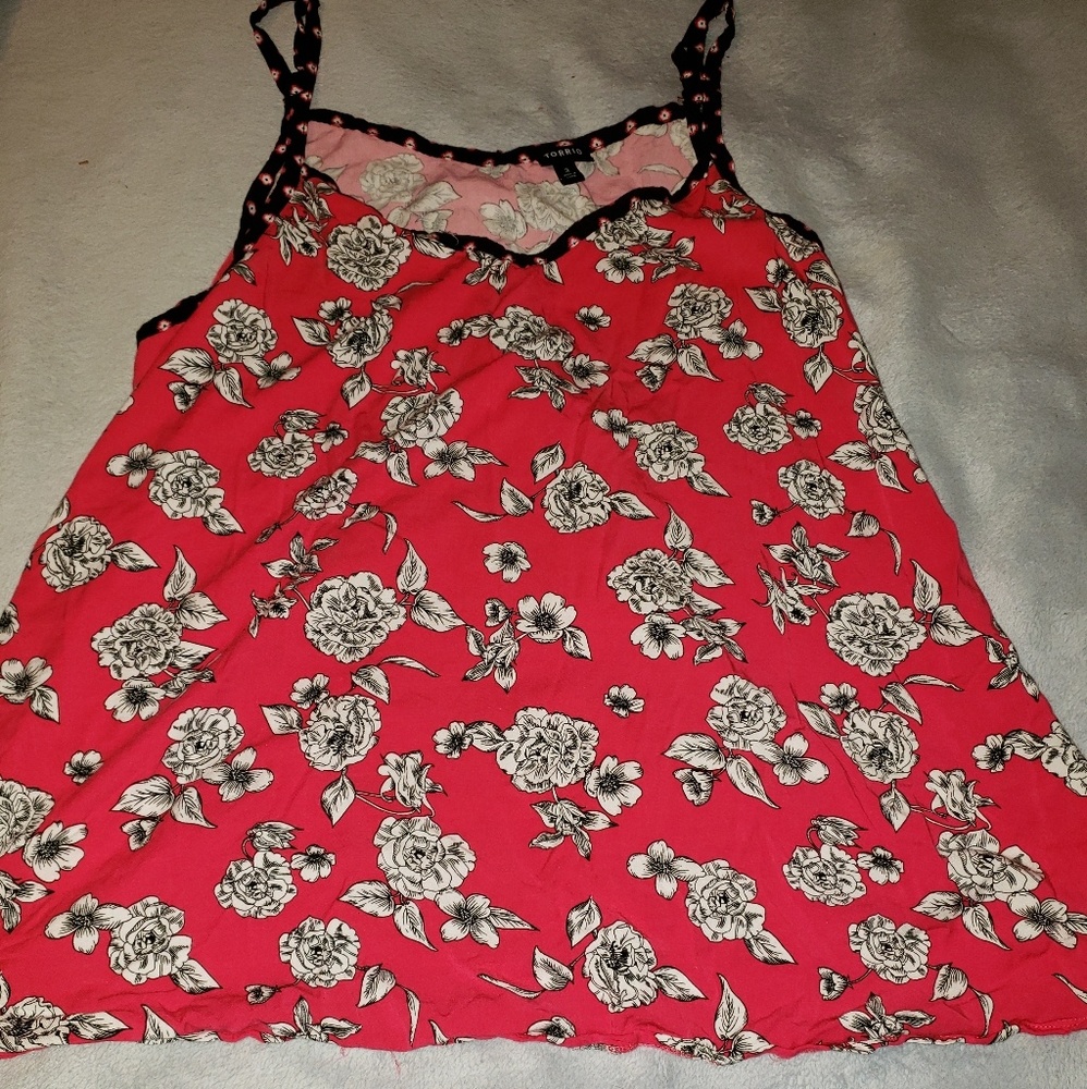 Torrid rose tank top size 3